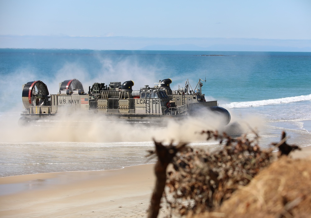 Japanese and U.S. Amphibious Exercise