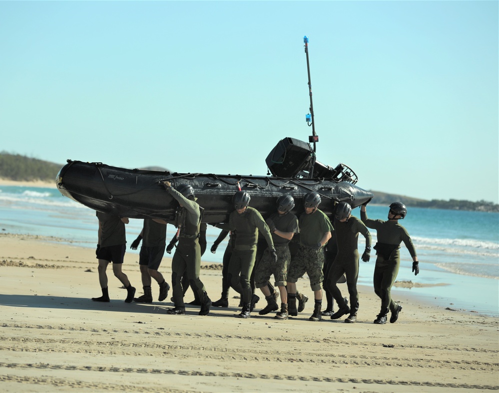 Japanese and U.S. Amphibious Exercise