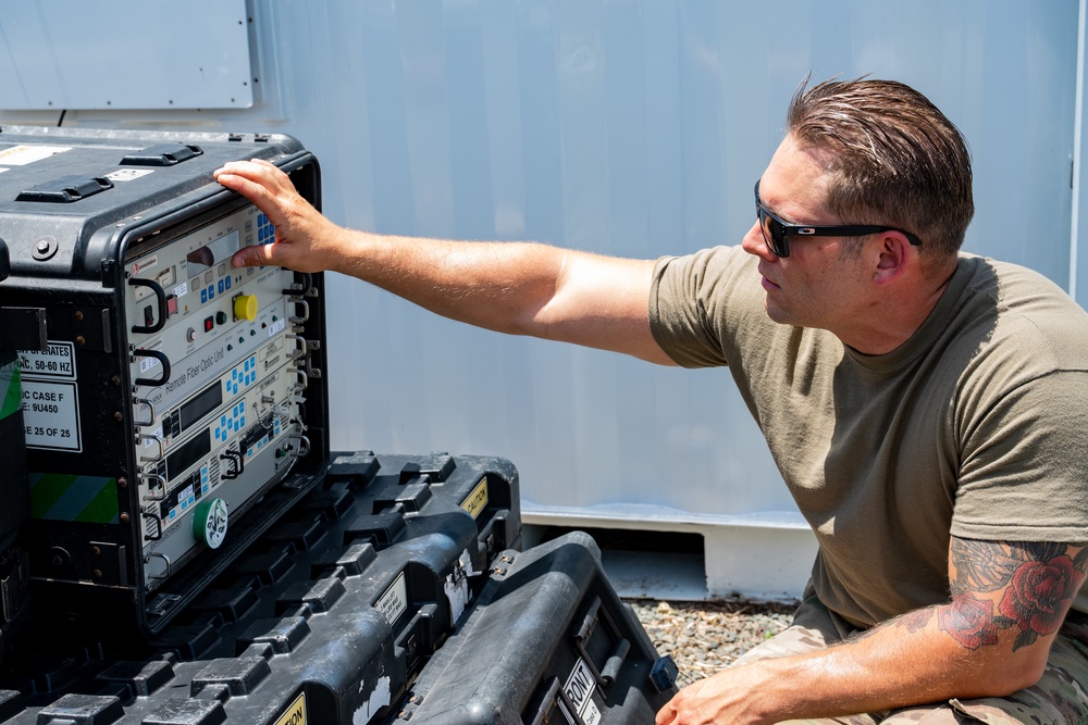 25 SRS Extends Electromagnetic Training for Resolute Space