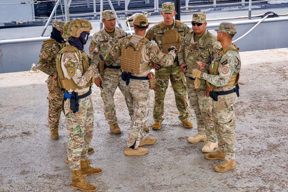 U.S. Coast Guard trains with Panamanian partners in maritime law enforcement operations