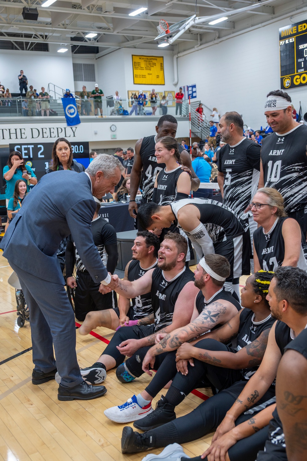 Secretary of Health and Human Services visits the DoD Warrior Games