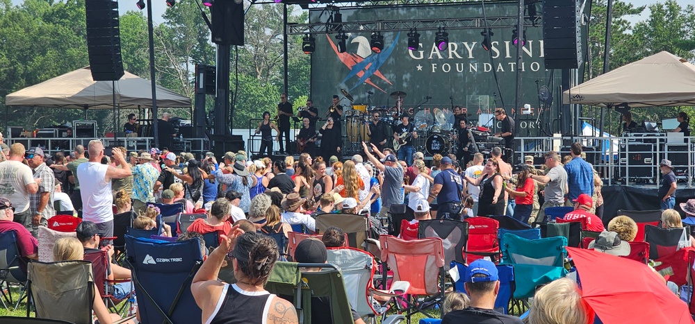 Lt. Dan Band entertains nearly a thousand guests during July 2025 concert at Fort McCoy