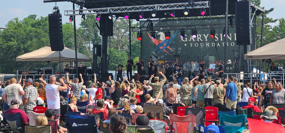 Lt. Dan Band entertains nearly a thousand guests during July 2025 concert at Fort McCoy