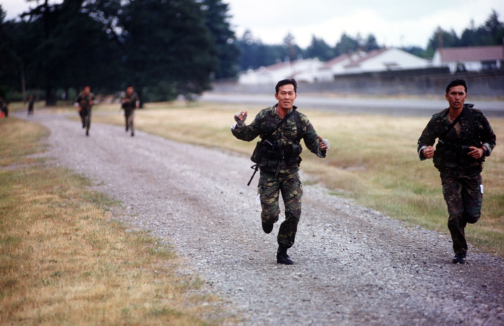 DVIDS - Images - Singapore Combat Control team members run during ...