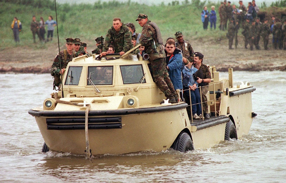 A LARC departs a mock disaster area near Vladivostok, Russia.
