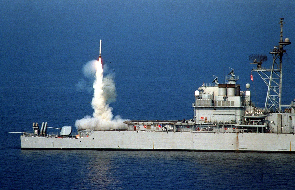 A Tomahawk cruise missile launches from the USS Shiloh.