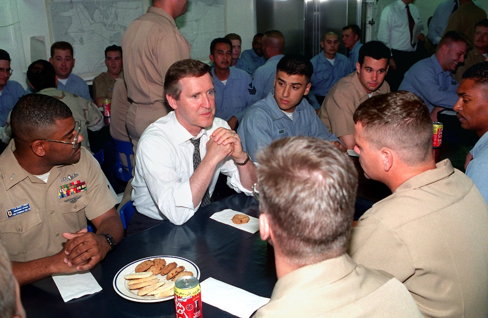 Secretary Cohen discusses quality of life issues with USS Fitzgerald crew members.