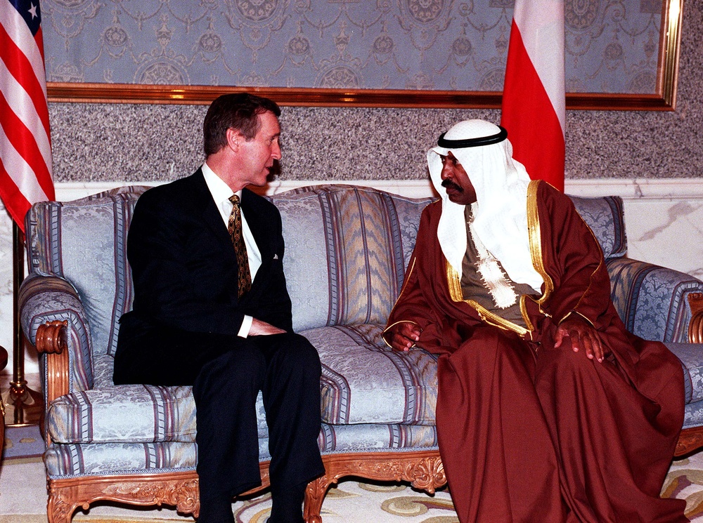 Secretary Cohen meets with His Highness Crown Prince Shaykh, Saad Al-Abdullah Al Sabah.