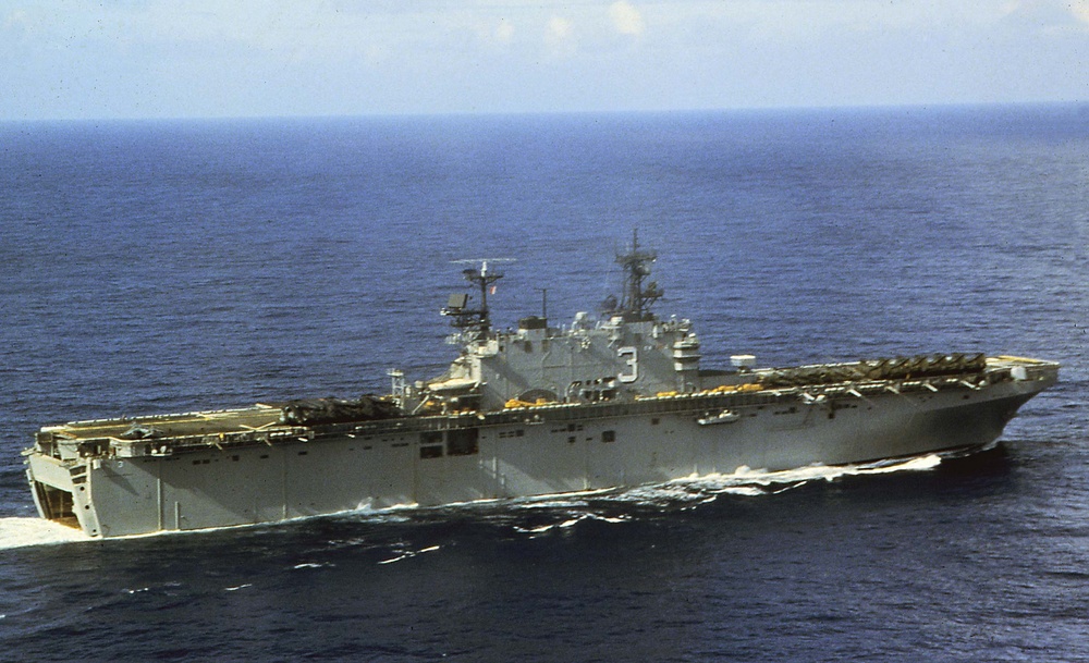 ジッポーUSS BELLEAU WOOD LHA−3 USS Belleau Wood (LHA-3) - Wikiwand