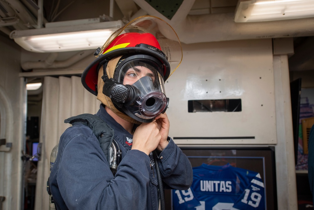 USS Sterett conducts operations in the South China Sea as part of the Carl Vinson Carrier Strike Group