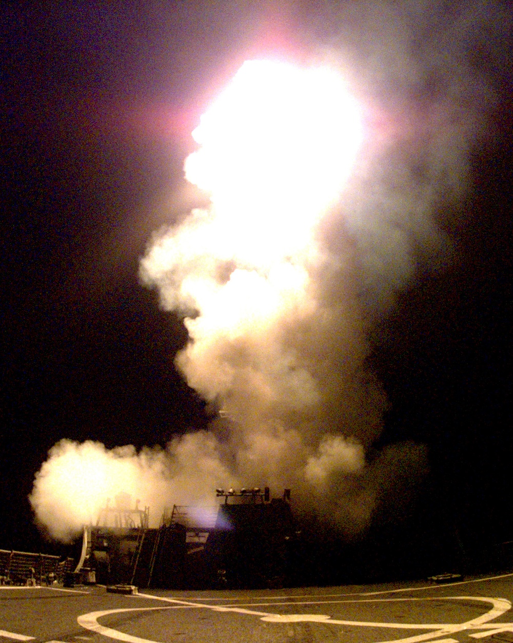A Tomahawk cruise missile launches from the USS Gonzalez (DDG 66).