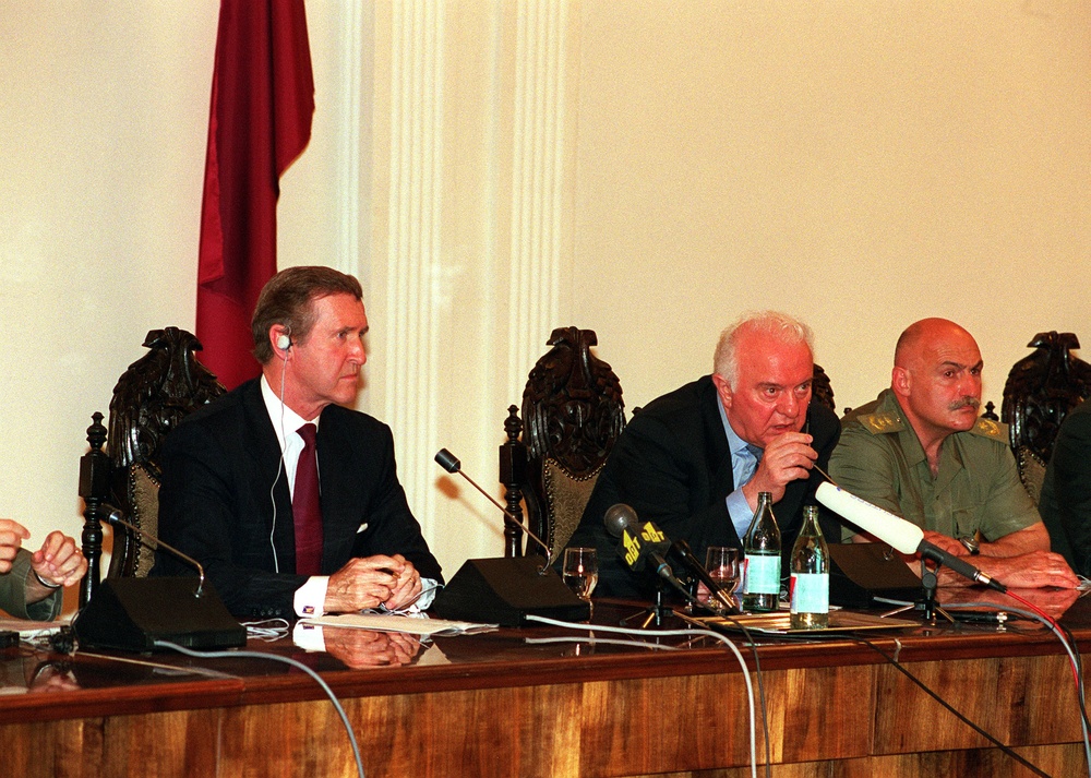 Secretary Cohen and Georgian President Eduard Shevardnadze conduct a joint press briefing.