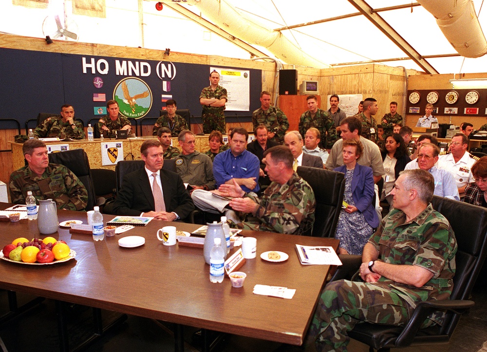 Secretary Cohen is briefed on U.S. operations in Bosnia and Herzegovina by Maj. Gen. Byrnes.