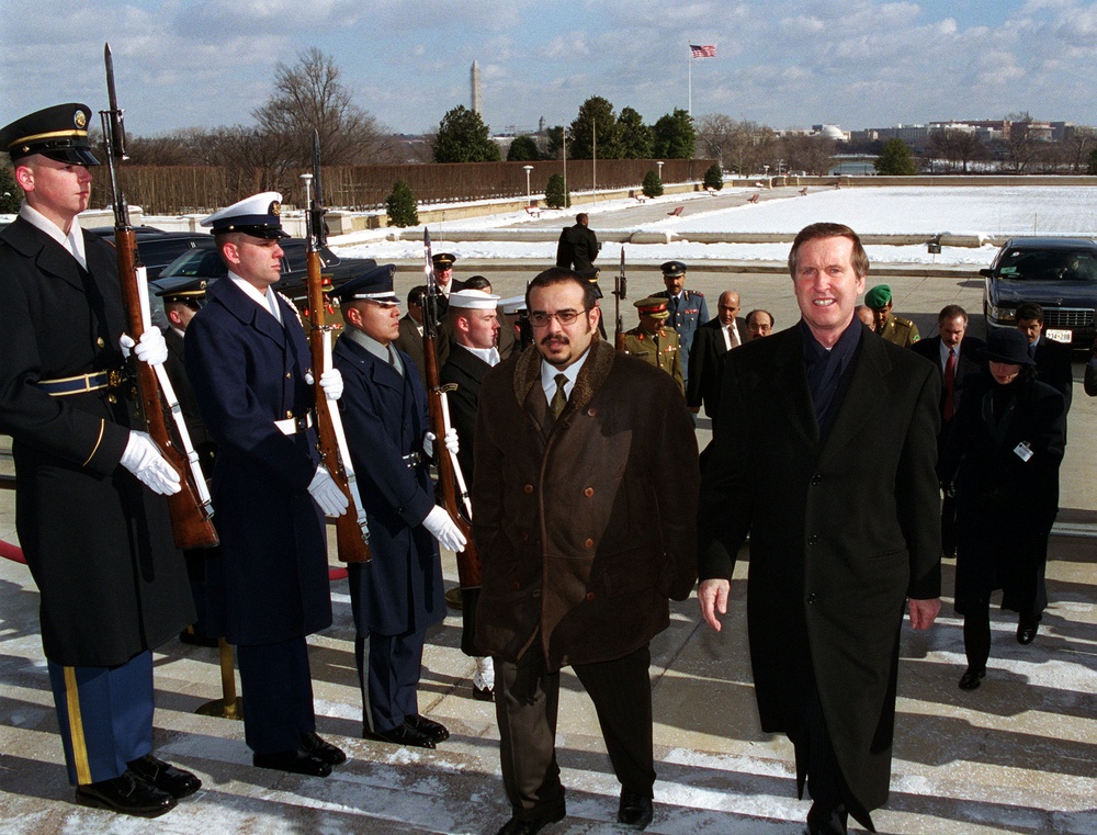 Secretary Cohen escorts Crown Prince Shaikh Salman bin Hamad Al-Khalifa, of Bahrain, into the Pentagon.