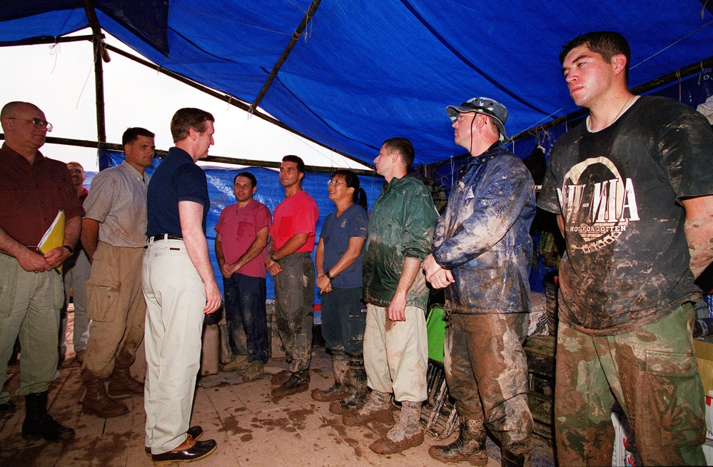 Secretary Cohen thanks some members of Joint Task Force Full Accounting.