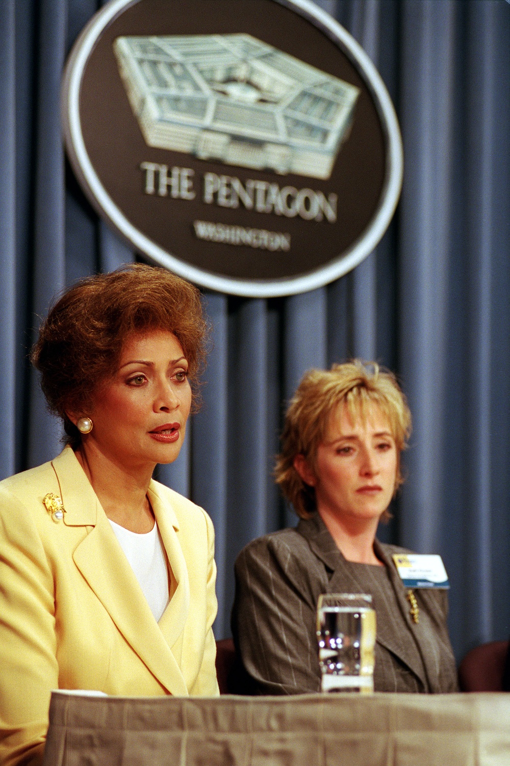 Janet Langhart Cohen and Kelli Kirwan tell reporters at a Pentagon press conference about the Military Family Forum.