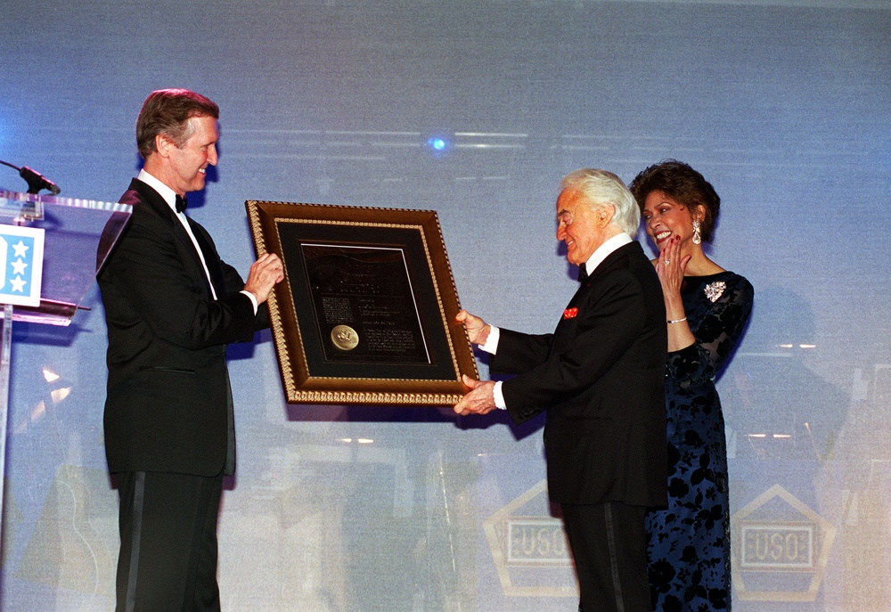 Secretary Cohen presents the first Citizen Patriot Award to Jack Valenti in Beverly Hills, Calif.