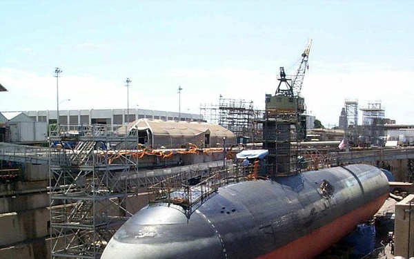 The USS Greeneville (SSN 772) sits in Dry Dock #1 at the Pearl Harbor Naval Shipyard.