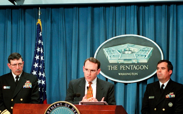 Assistant Secretary Young announces the DD(X) lead design agent.