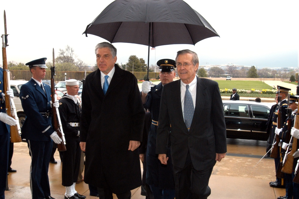 Secretary Rumsfeld escorts Greek Minister of National Defense Yannos Papantoniou into the Pentagon.