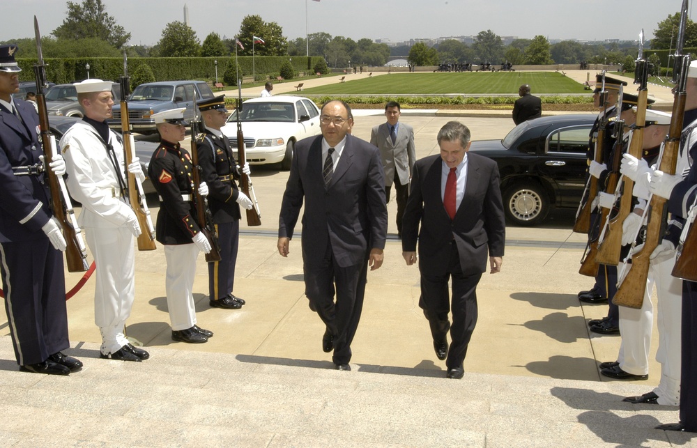 Deputy Secretary Wolfowitz escorts Kyrgyzstan's Minister of Foreign Affairs Askar Aitmatov as he arrives at the Pentagon.