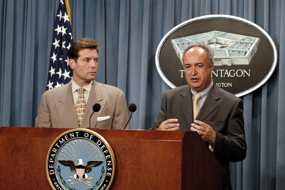Emad Dhia, Iraqi Forum for Democracy, responds to a reporter's question during a press briefing.