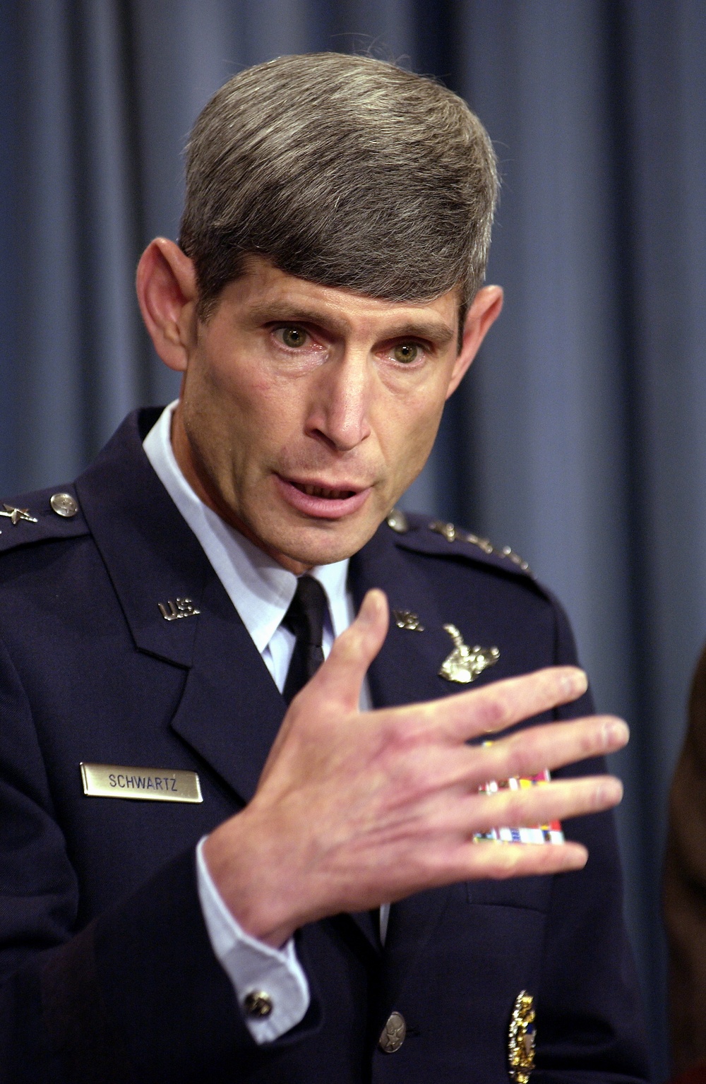 Lt. Gen. Schwartz briefs reporters in the Pentagon on the coalition's progress in Iraq.