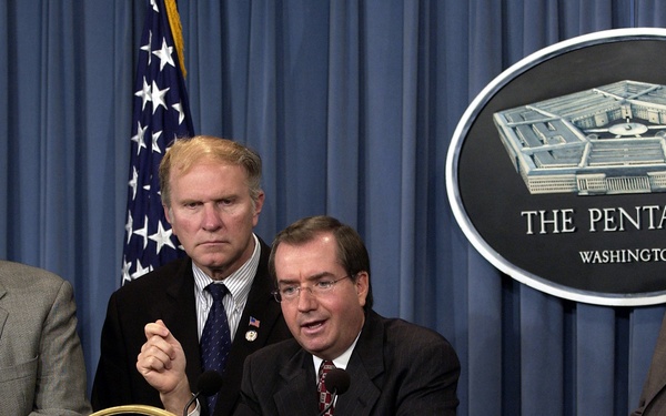 Rep. Peter King, Rep. Steve Chabot, Rep. Ed Royce, and Rep. Max Burns brief reporters on their recent trip to Iraq.