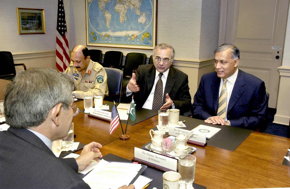 Pakistani Minister of Finance and Economic Affairs Shaukat Aziz meets with Deputy Secretary Wolfowitz.