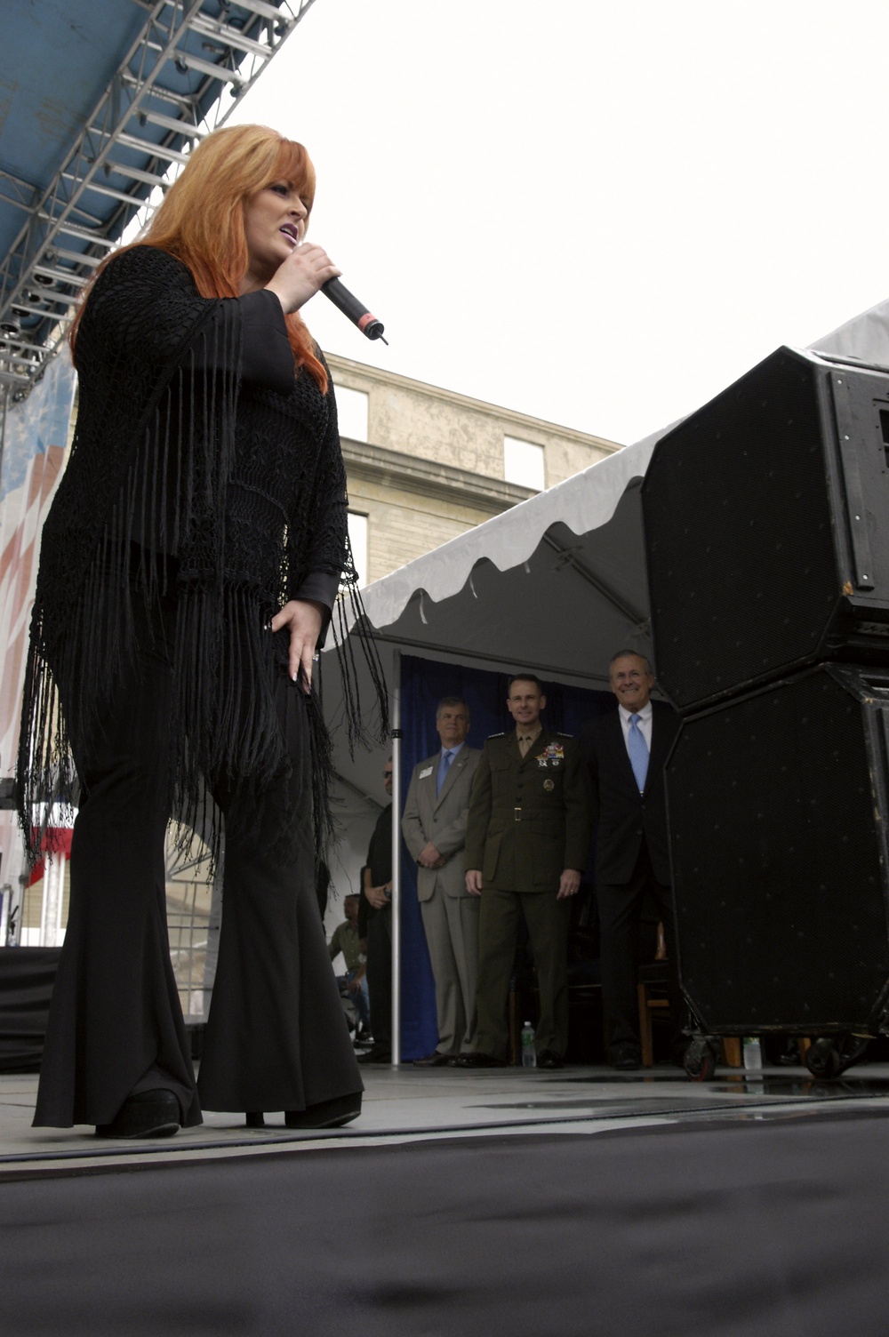 Country singer Wynonna Judd performs her USO concert at the Pentagon.