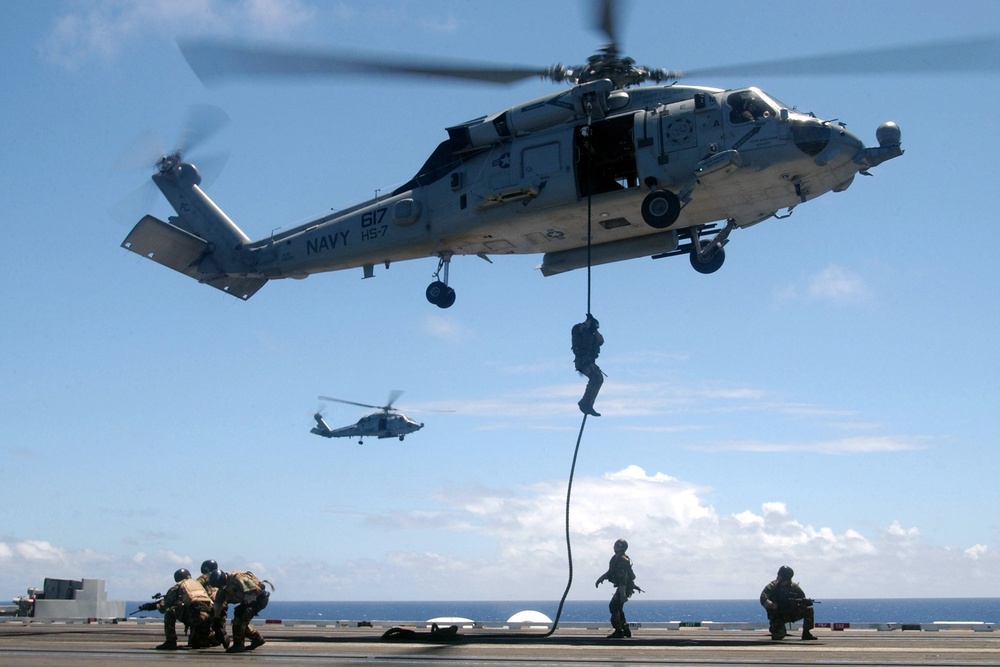 DVIDS - Images - Sailors from the Explosive Ordnance Disposal Mobile ...