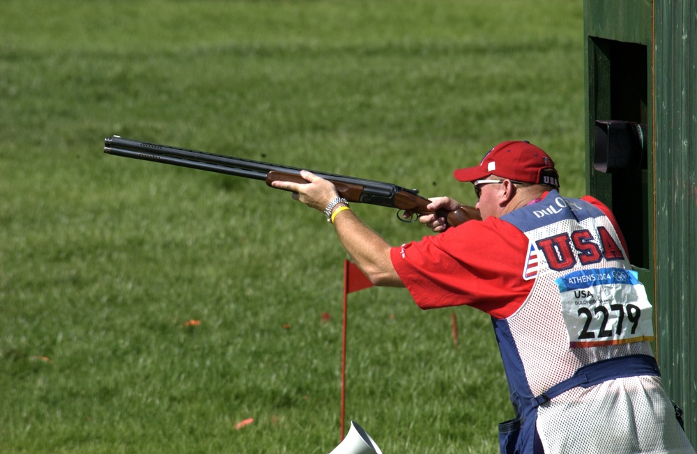 Sgt. 1st Class Shawn Dulohery takes aim during the finals round of Men's Skeet competition.