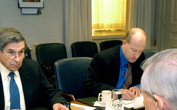 Deputy Secretary Wolfowitz hosts a meeting with Minister of Foreign Affairs Bernard Bot.