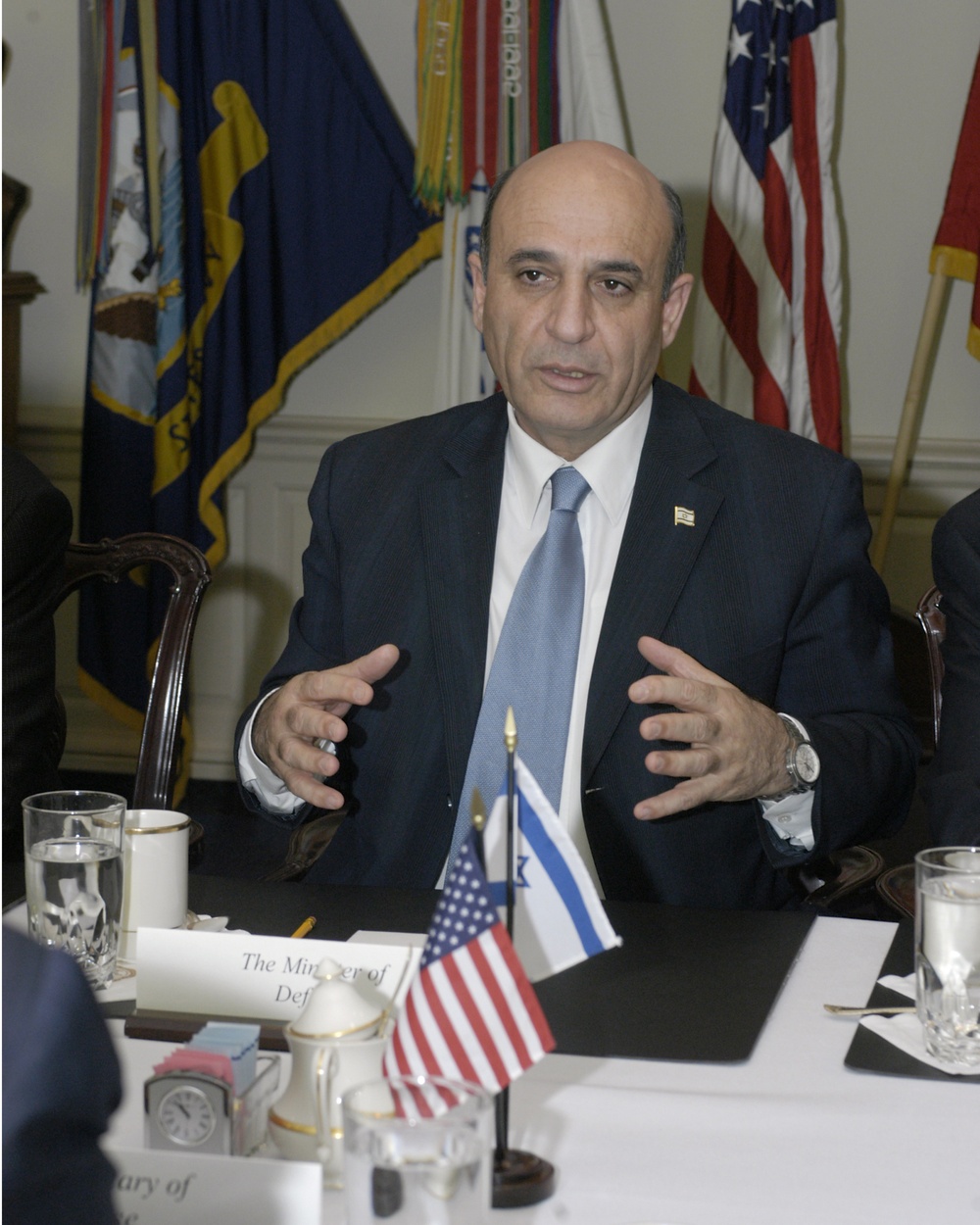 Israeli Minister of Defense Shaul Mofaz meets with Secretary Rumsfeld in the Pentagon.
