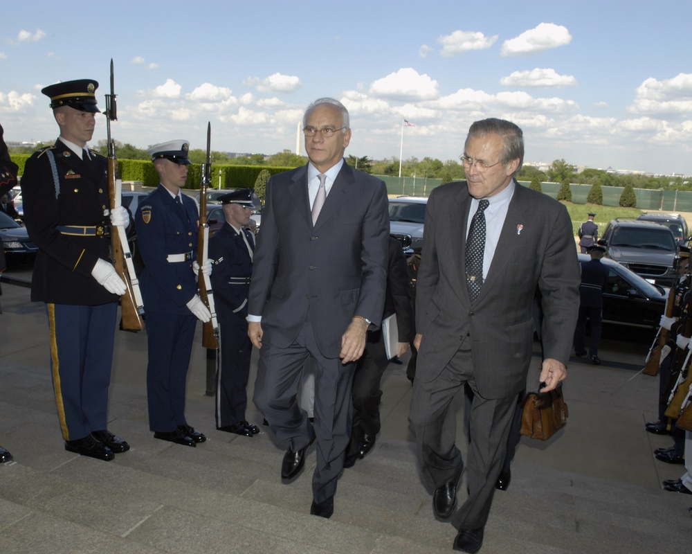 Secretary Rumsfeld escorts Greek Minister of National Defense Spilios Spiliotopoulos into the Pentagon.