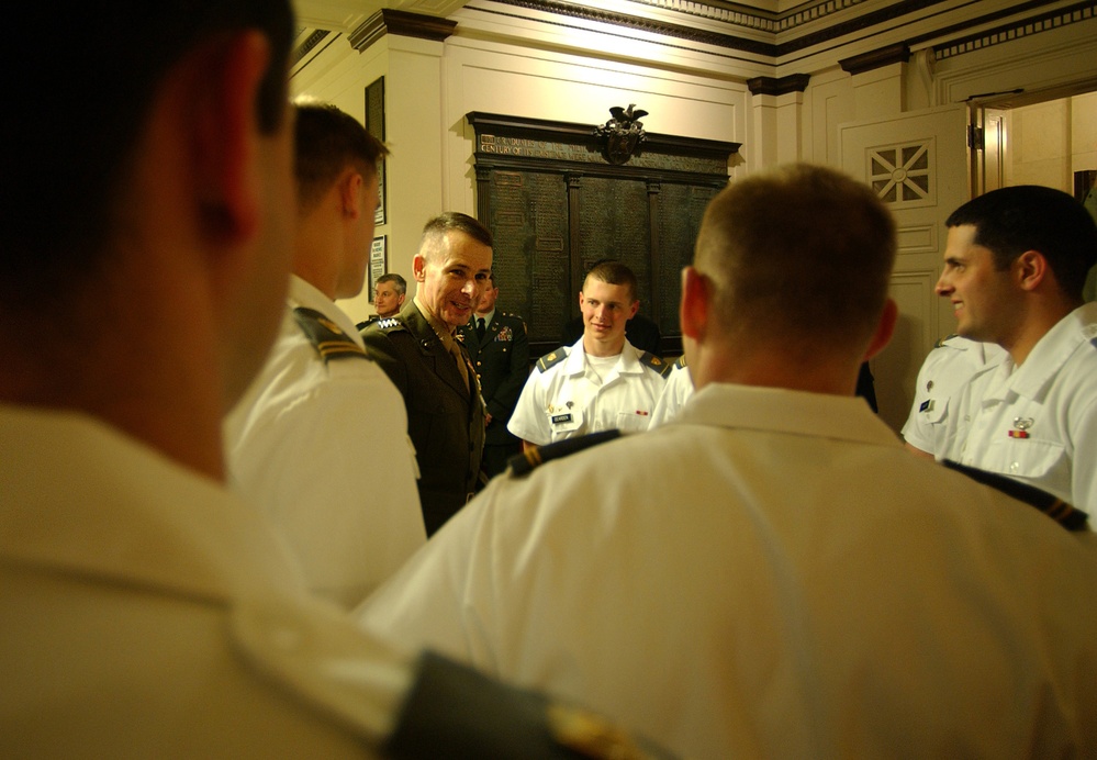 Gen. Peter Pace talks informally with cadets at the United States Military Academy.