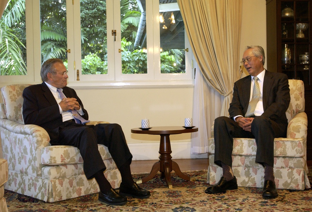 Secretary Rumsfeld meets with Singapore's Senior Minister Goh-Chok Tong.