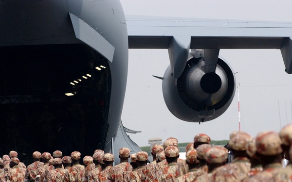 Rwandan soldiers line up to board a U.S. Air Force C-17 Globemaster III.