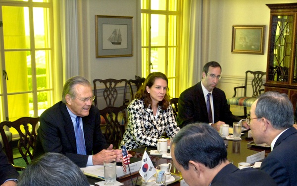 Secretary Rumsfeld hosts a Pentagon meeting with South Korean Minister of Foreign Affairs Ban Ki-moon.