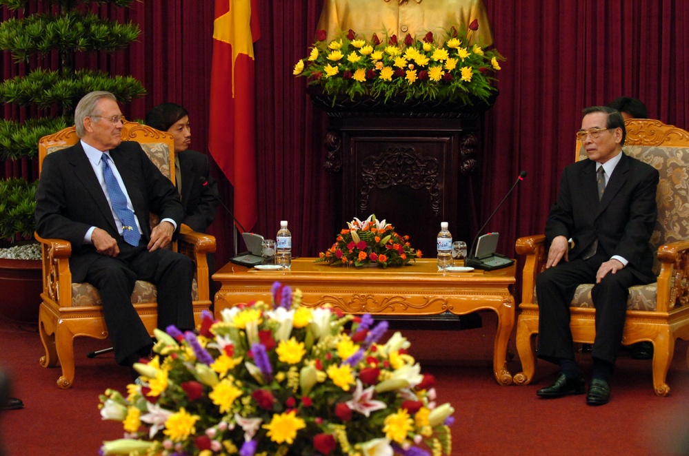 Secretary Rumsfeld and Vietnamese Prime Minister Phan Van Khai sit down to discuss regional defense issues.