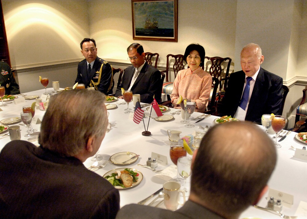 Singapore's Minister Mentor Lee Kwan Yew participates in a working lunch hosted by Secretary Rumsfeld.