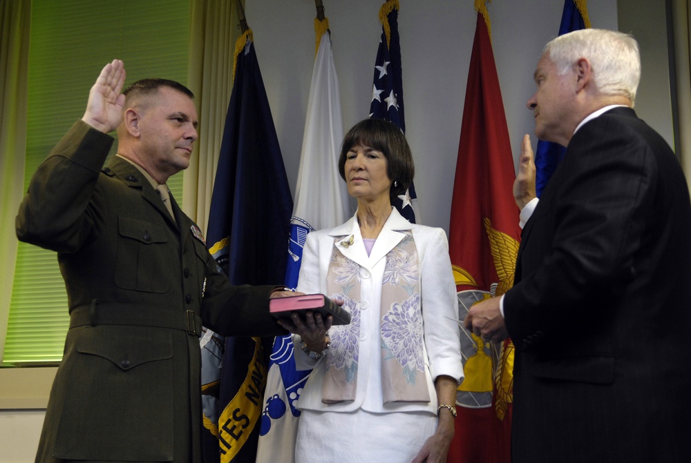 Gen. James E. Cartwright is sworn-in as Vice Chairman of the Joint Chiefs of Staff by Secretary Gates.