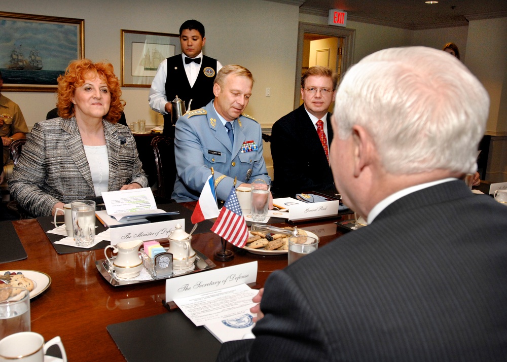 Czech Republic's Minister of Defense Vlasta Parkanova meets with Secretary Gates.
