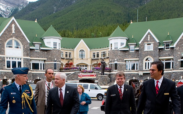 Canadian Maj. Gen. Langpon escorts Secretary Gates.