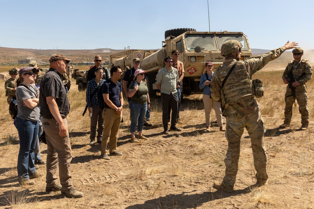 Washington state agency directors and governor’s executive staff visit National Guard at Raven Focus 2025
