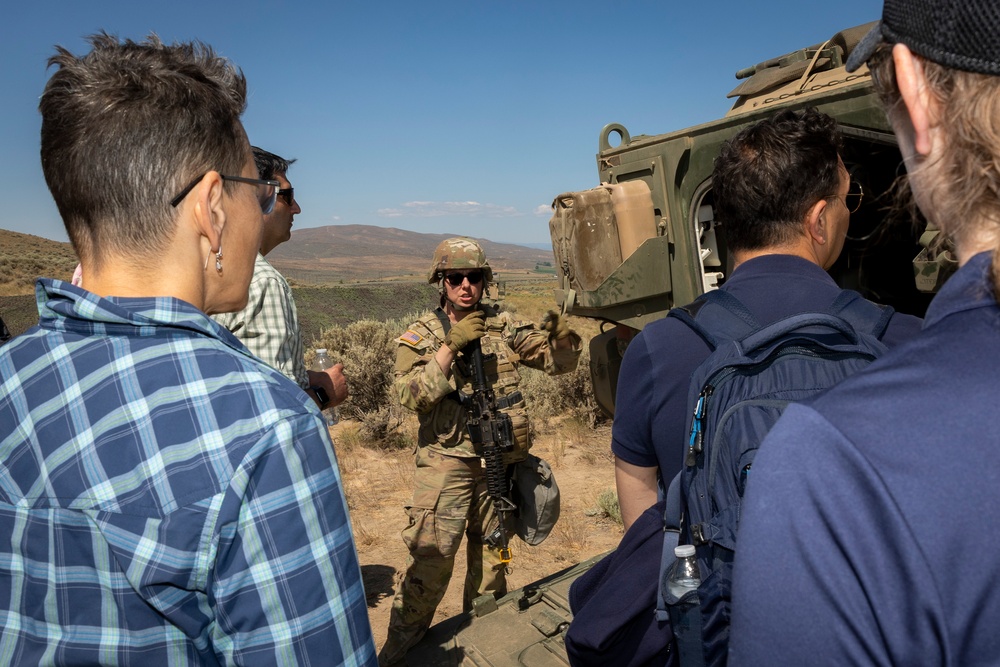 Washington state agency directors and governor’s executive staff visit National Guard at Raven Focus 2025