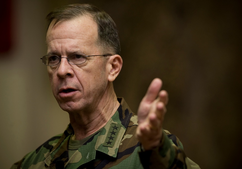 Adm. Mike Mullen addresses service members.