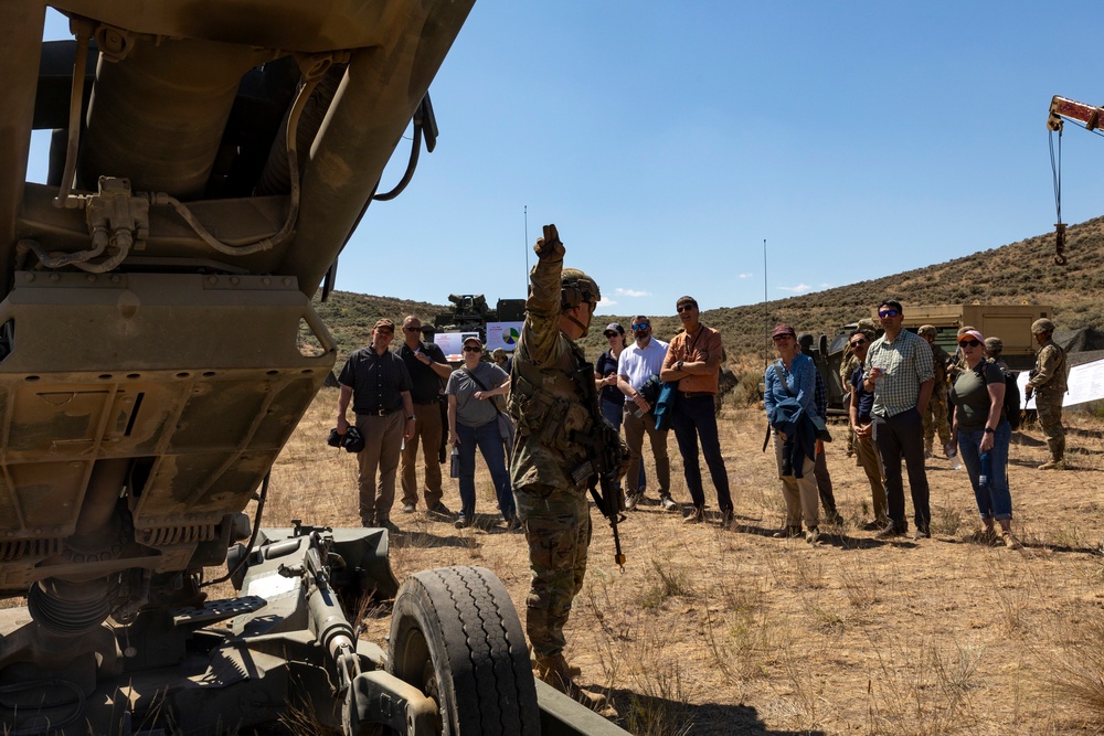 Washington state agency directors and governor’s executive staff visit National Guard at Raven Focus 2025