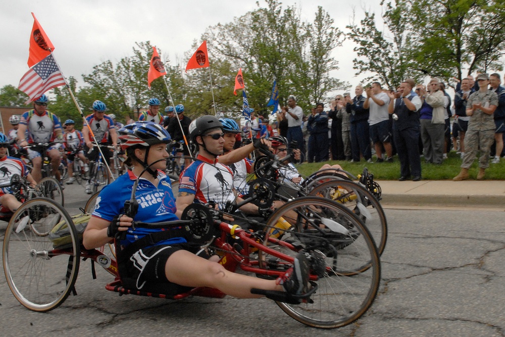 Participants in the Wounded Warrior Project Soldier Ride get the ride started.
