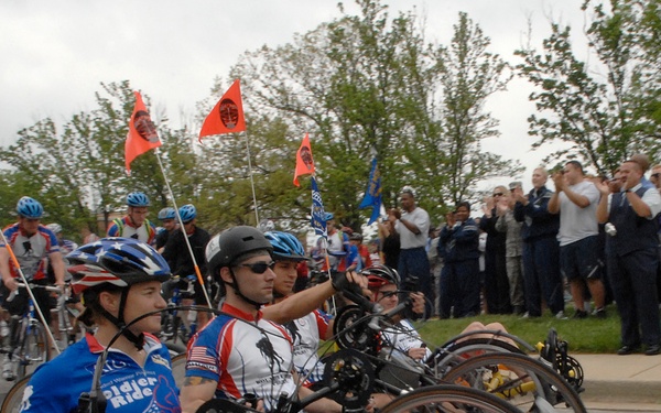 Participants in the Wounded Warrior Project Soldier Ride get the ride started.